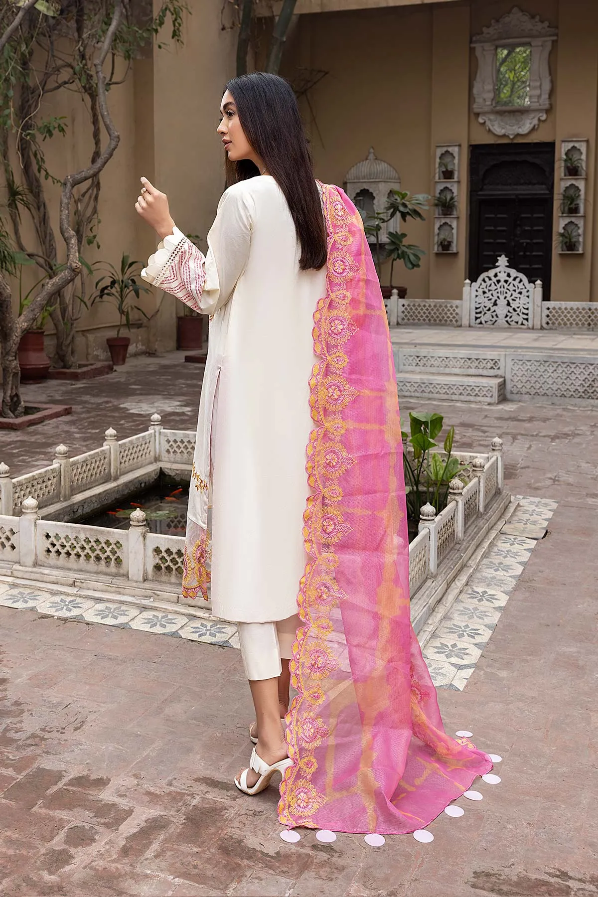 3-Pc Unstitched Embroidered Suit RM22-18