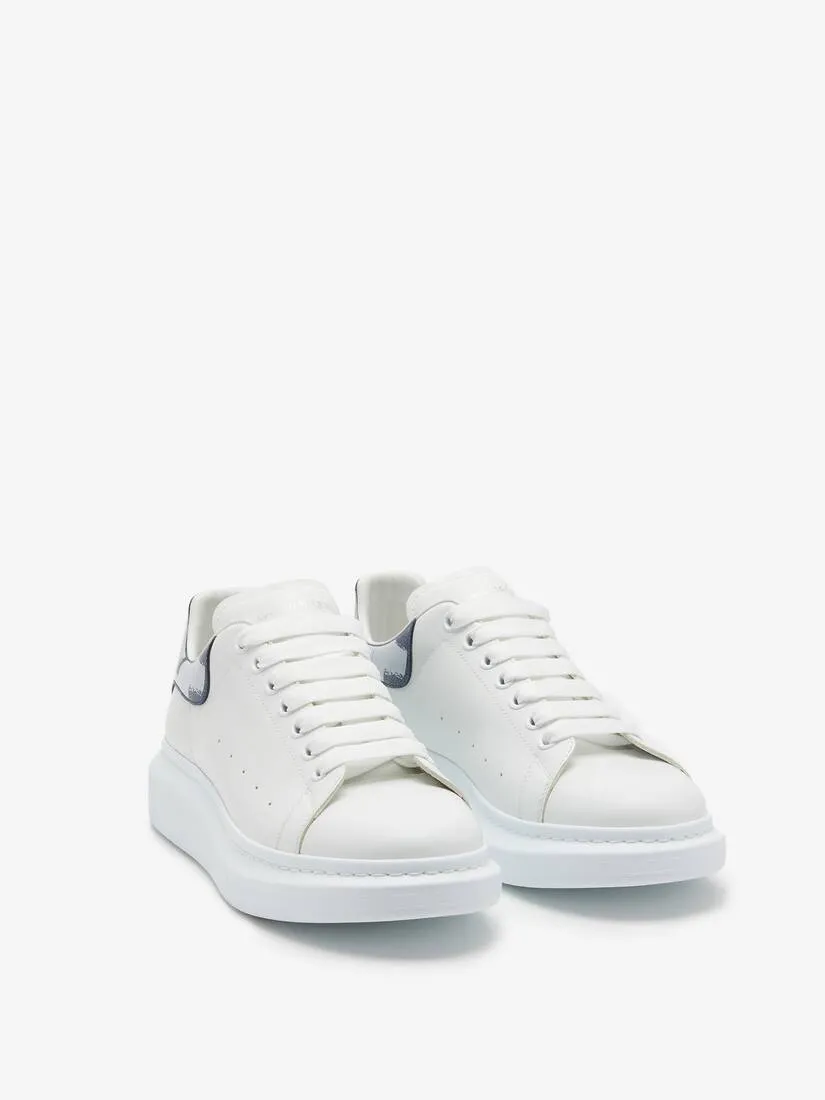 Men's Oversized Sneaker in White/indigo